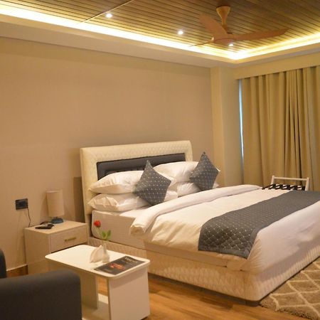 Hotel Essence Grandeur Guwahati Zewnętrze zdjęcie