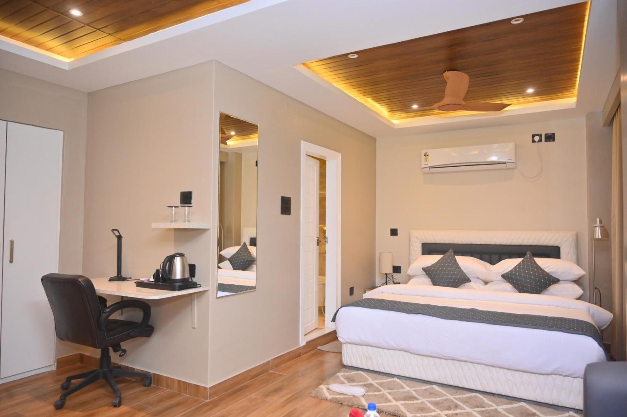 Hotel Essence Grandeur Guwahati Zewnętrze zdjęcie