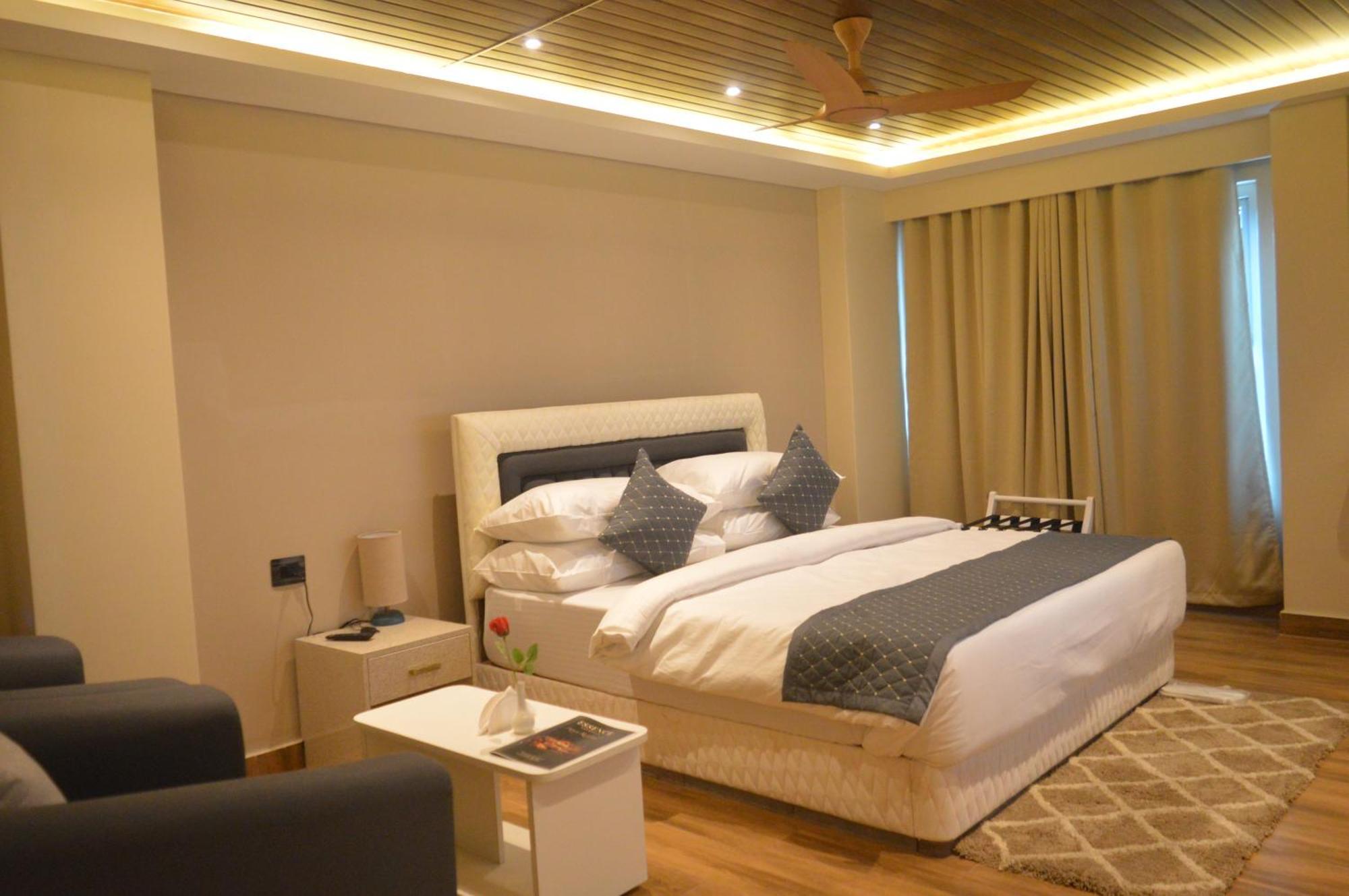 Hotel Essence Grandeur Guwahati Zewnętrze zdjęcie