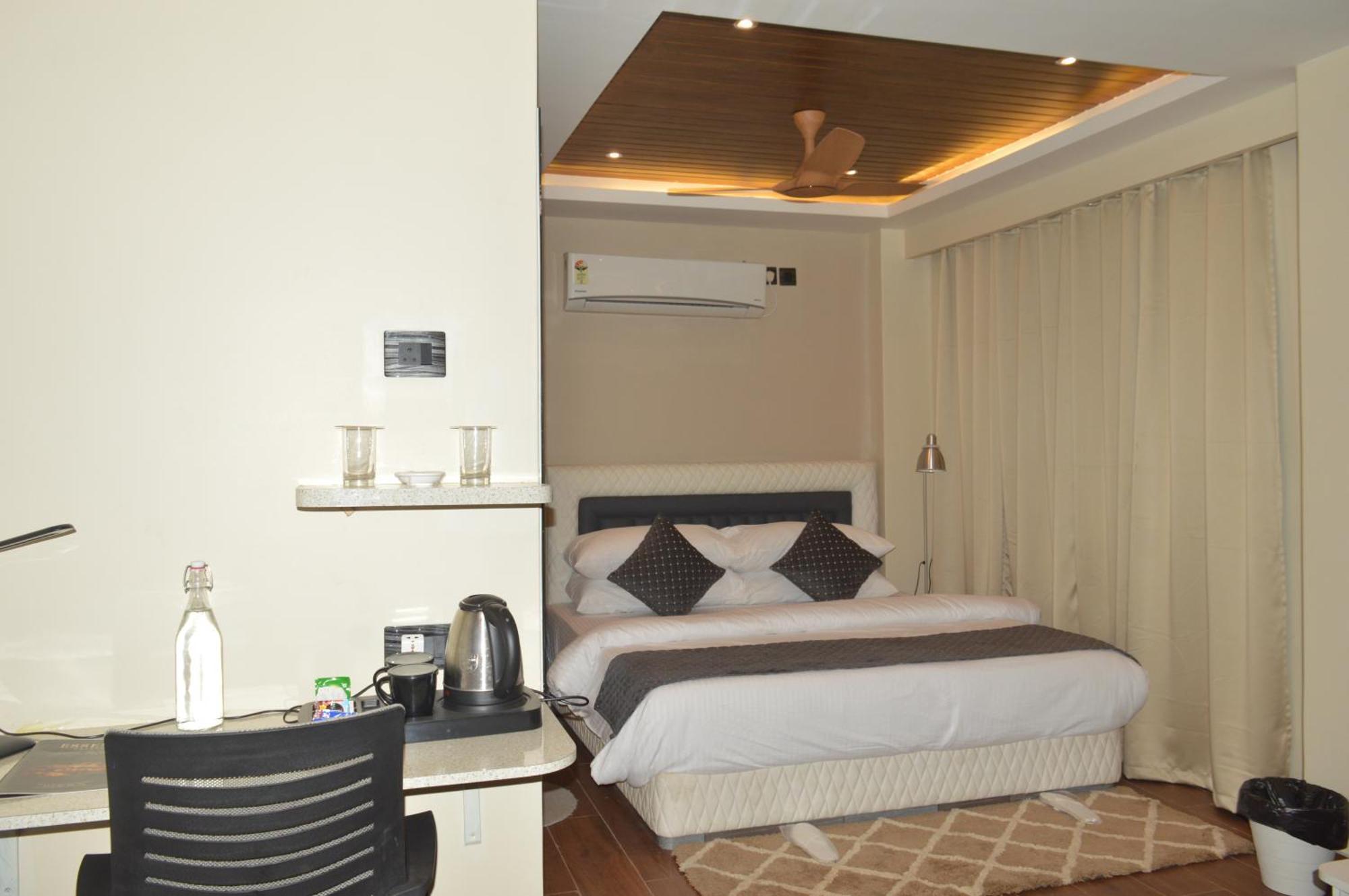 Hotel Essence Grandeur Guwahati Zewnętrze zdjęcie